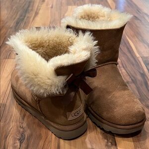 UGG Women's Tan Boots with Cream Fur